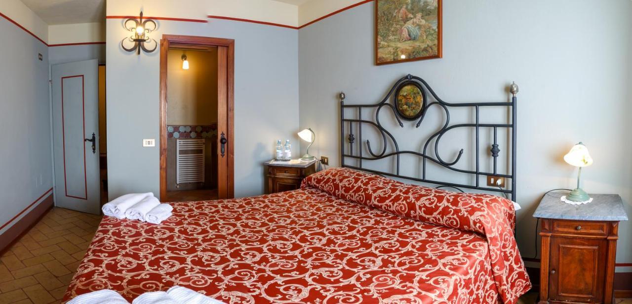 Albergo Diffuso Borgo Montemaggiore Montemaggiore al Metauro Luaran gambar