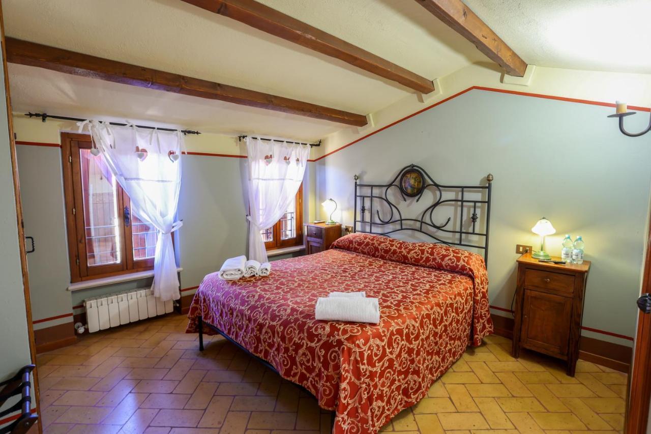 Albergo Diffuso Borgo Montemaggiore Montemaggiore al Metauro Luaran gambar